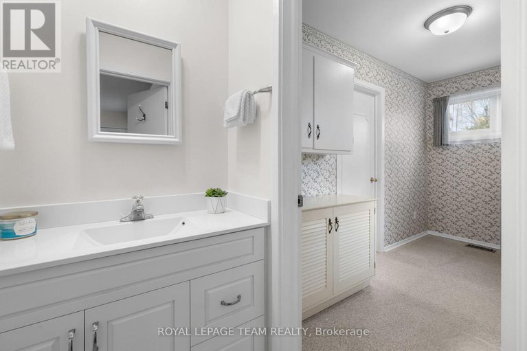 29081849/11-cherrywood-drive/arbeatha-park/ottawa/ontario/K2H6H1_27