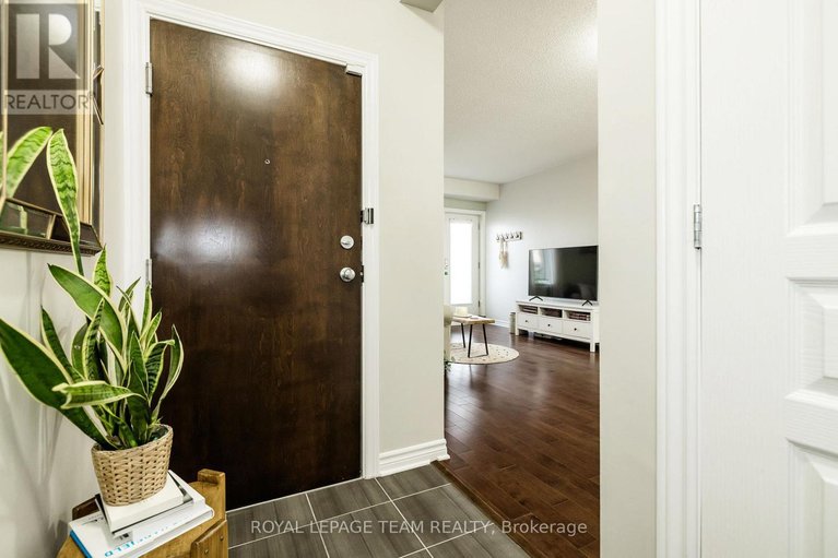 29564017/a-19-tadley-private/longfields/ottawa/ontario/K2J2T3_7