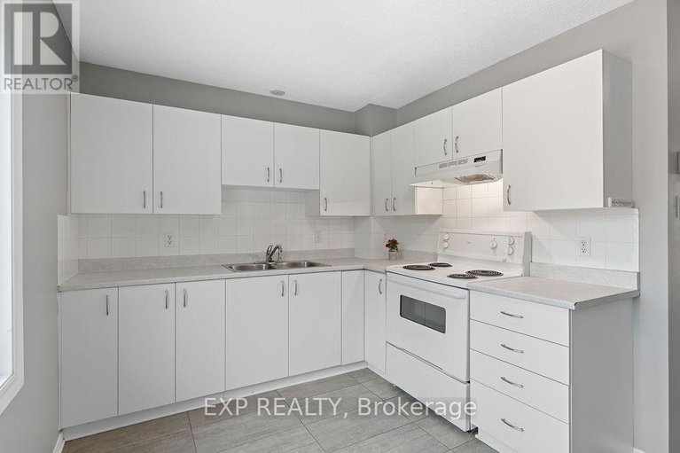 28765564/202-299-castor-street/village-of-russell/russell/ontario/K4R1E9_16