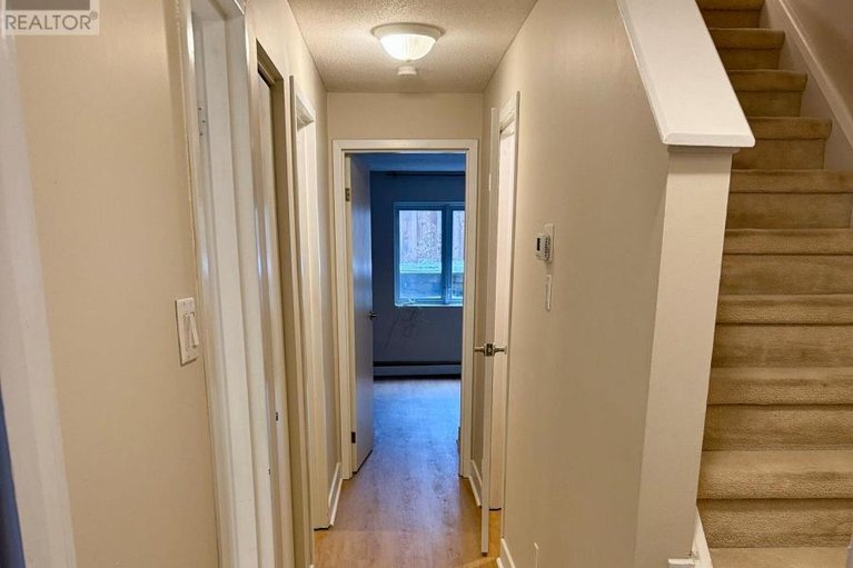 29473926/8-blue-moon-private/manor-park/ottawa/ontario/K1K4K6_16