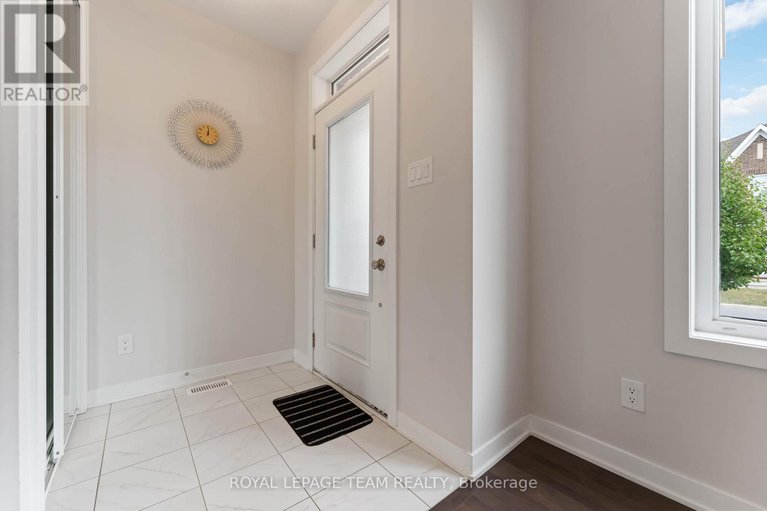 29118048/3040-travertine-way/half-moon-bay/ottawa/ontario/K2J6W9_2