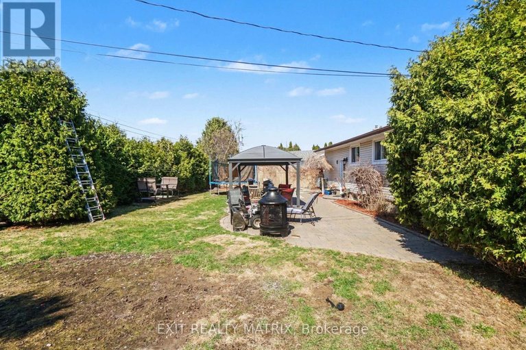 29639067/1402-jamison-avenue/bilberry-creekqueenswood-heights/ottawa/ontario/K1E1J5_13