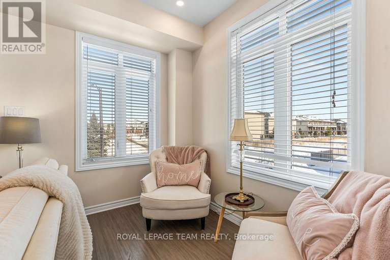 29379773/94-nutting-crescent/riverside-southgloucester-glen/ottawa/ontario/K4M0E2_16