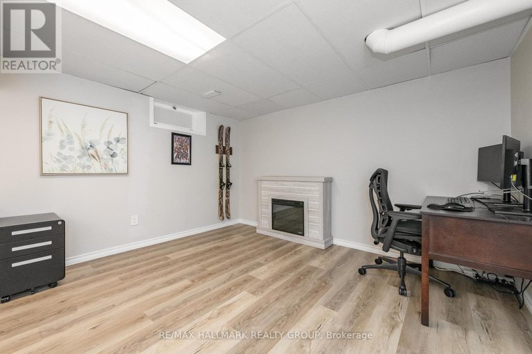 29349068/70-melanie-crescent/glencairnhazeldean/ottawa/ontario/K2L2J8_38