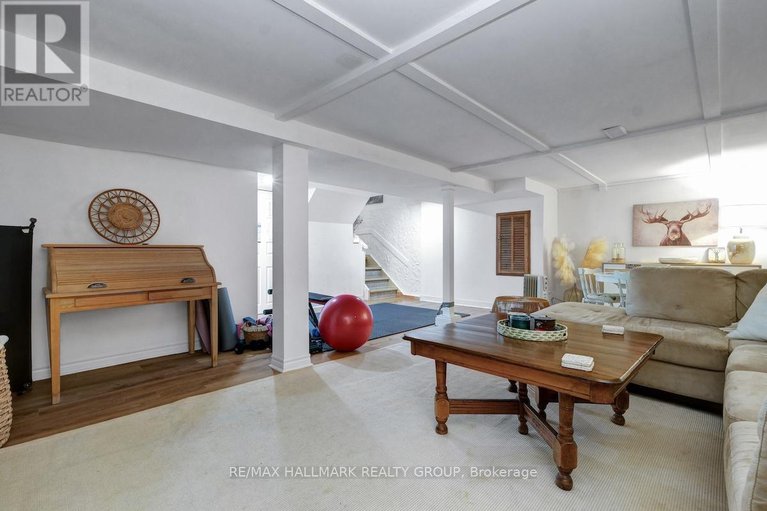 29137987/2424-joliffe-street/hawthorne-meadows/ottawa/ontario/K1G1G9_18