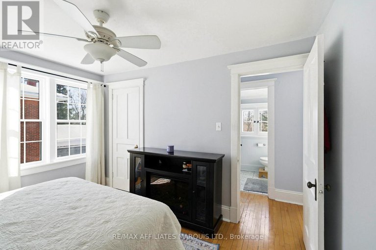 29365860/14-spring-street/maxville/north-glengarry/ontario/K0C1T0_25