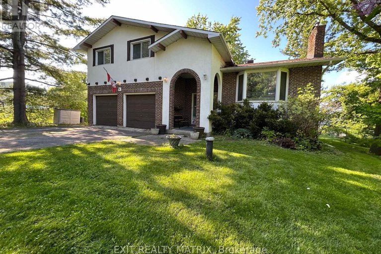 28375074/2535-third-street/cumberland-village/ottawa/ontario/K4C1C6_3