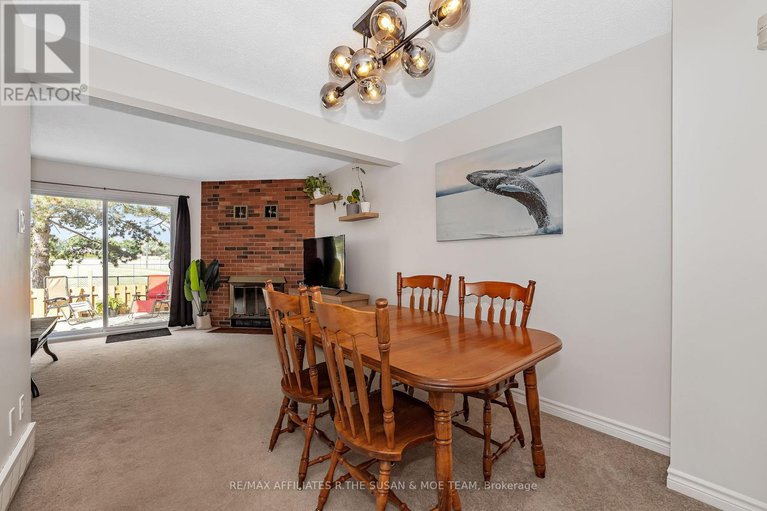 28555719/46-stokes-crescent/glencairnhazeldean/ottawa/ontario/K2L2Z4_12