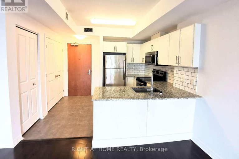 29034137/2604-242-rideau-street/sandy-hill/ottawa/ontario/K1N0B7_7