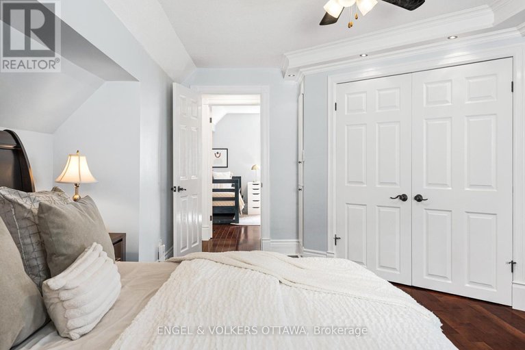 29651793/1252-anoka-street/ridgemont/ottawa/ontario/K1V6C6_20