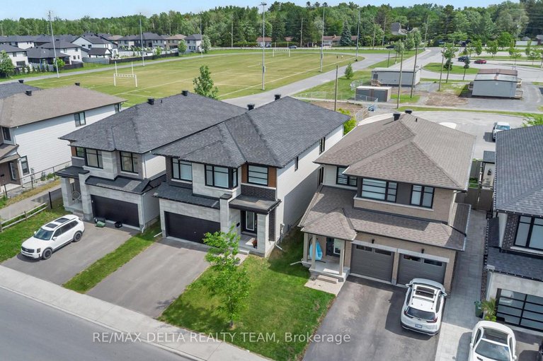 28467880/128-crevasse-road/mer-bleuebradley-estatesanderson-park/ottawa/ontario/K1W0P9_29