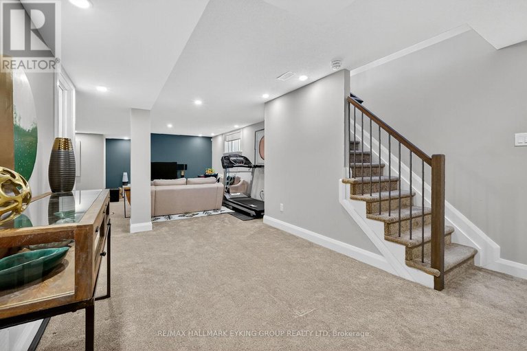 29049191/251-joshua-street/mer-bleuebradley-estatesanderson-park/ottawa/ontario/K1W0H3_40