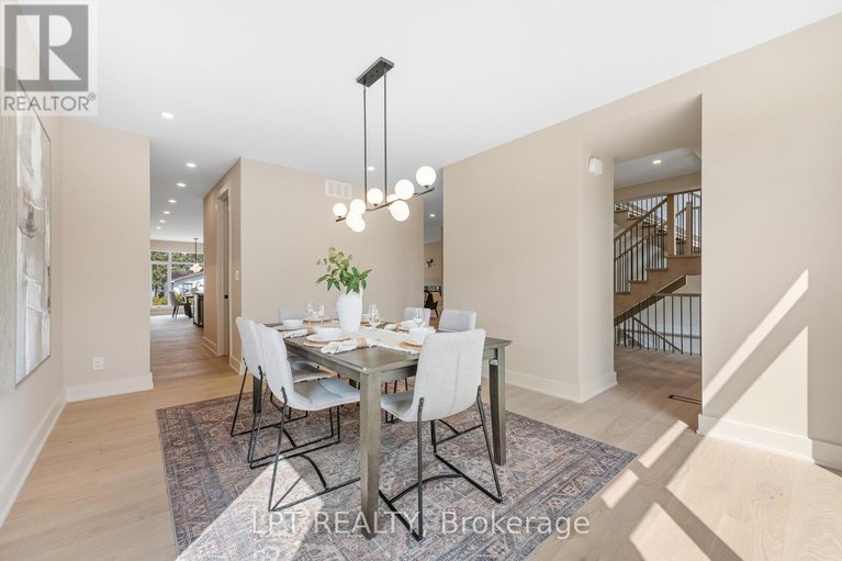 29686739/400-ashbee-court/manotick-village-manotick-estates/ottawa/ontario/K4M0A8_6