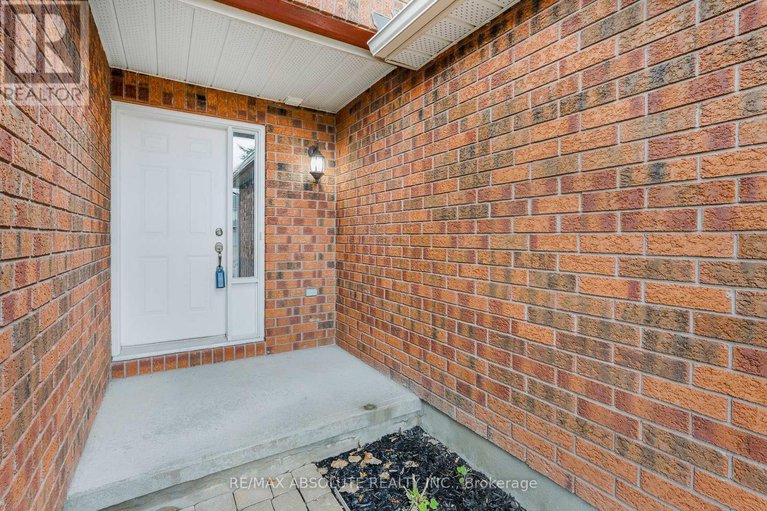 29139961/11-foxden-place/hunt-club-park/ottawa/ontario/K1G6A5_2