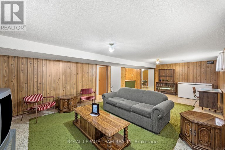 28997757/1665-fisher-avenue/carleton-heights/ottawa/ontario/K2C1X9_19