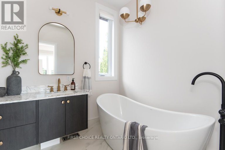 29386266/296-riverdale-avenue/old-ottawa-south/ottawa/ontario/K1S1R1_26