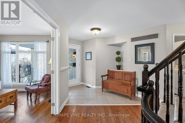 29326817/130-springcreek-crescent/bridlewood/ottawa/ontario/K2M2M1_4