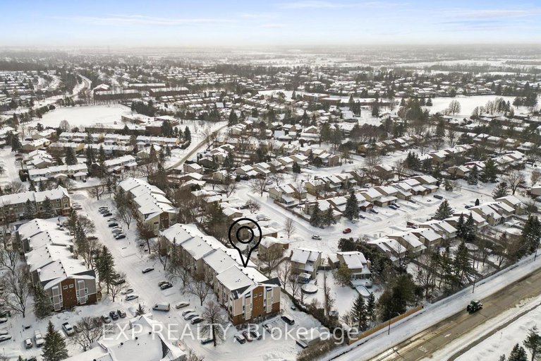 29394023/4-260-fenerty-court/katimavik/ottawa/ontario/K2L3A7_24