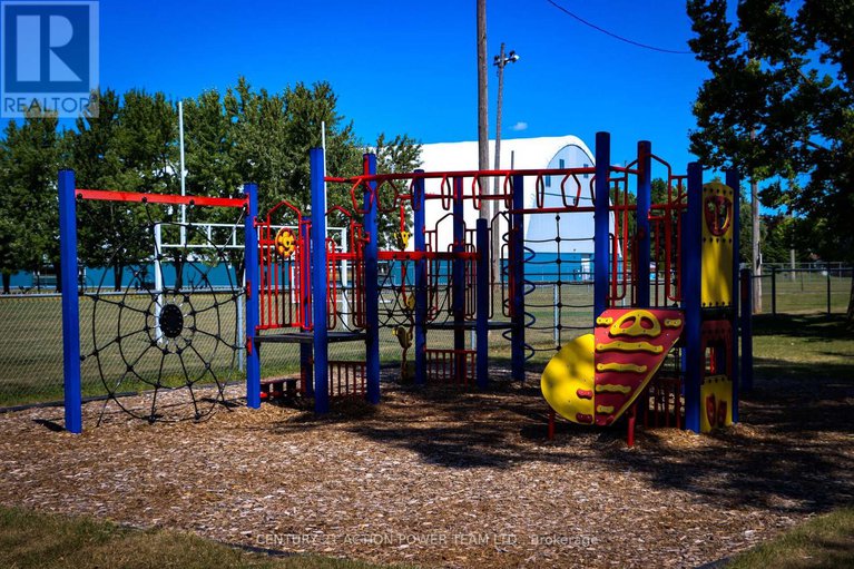 29040808/9-richer-street-w/north-stormont-finch-twp/north-stormont/ontario/K0A1R0_38