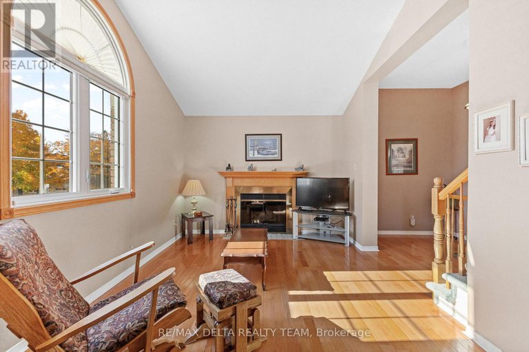 29050102/6565-des-chouettes-lane/chateauneuf/ottawa/ontario/K1C7E6_16