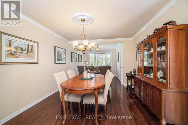 28425414/1551-stanleyfield-crescent/greely/ottawa/ontario/K4P1M7_7
