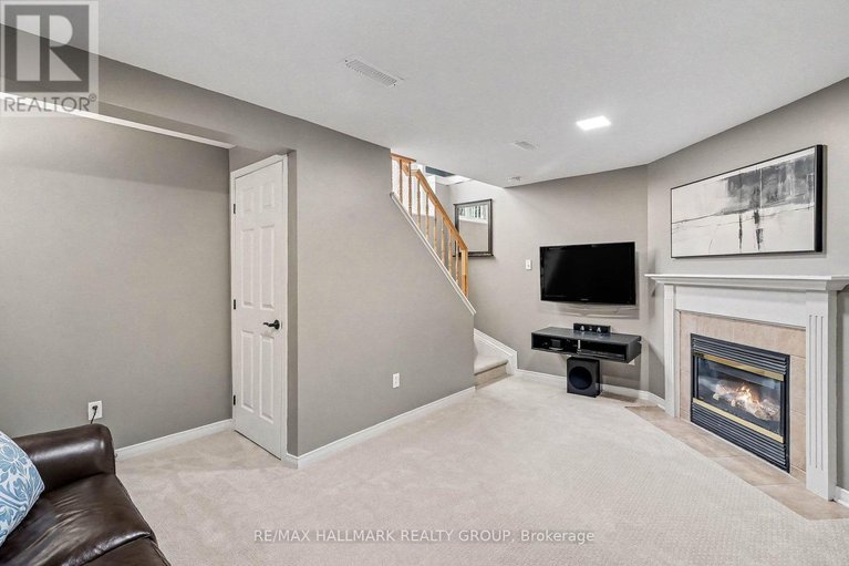 29647351/111-ludlowe-street/fallingbrookgardenway-south/ottawa/ontario/K4A5C2_22