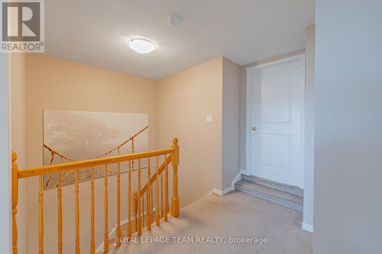 28613595/28-huntview-private/hunt-clubwestern-community/ottawa/ontario/K1V0M5_28