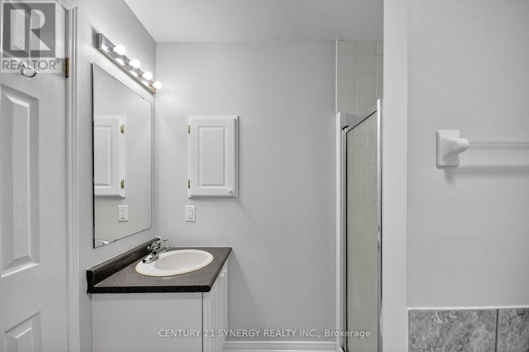 29074489/21-scout-street/central-park/ottawa/ontario/K2C4B9_36