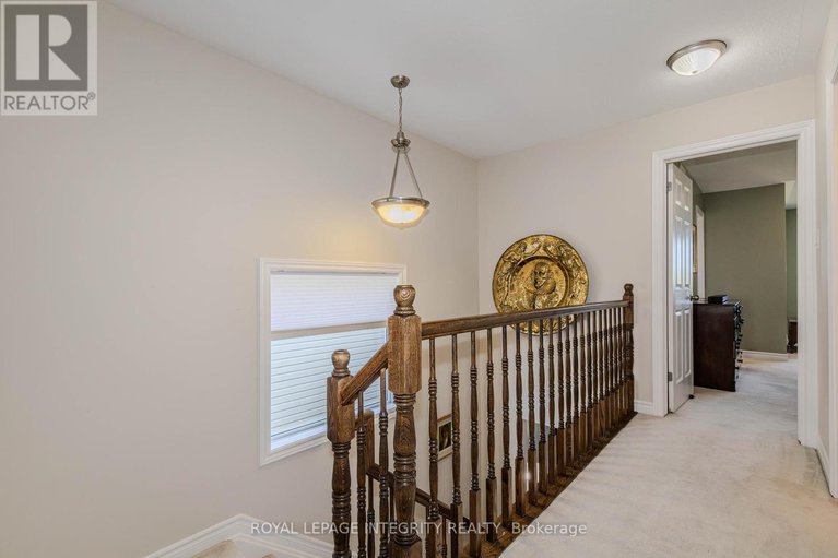 28738555/218-catamount-court/emerald-meadowstrailwest/ottawa/ontario/K2M0A9_29