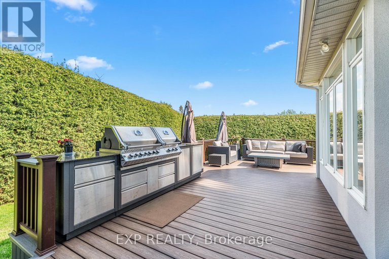 28330540/1822-thornecrest-street/chapel-hill/ottawa/ontario/K1C6K9_39
