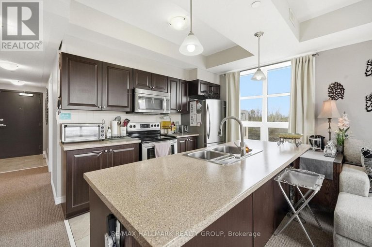 29686096/405-215-titanium-private/convent-glen-north/ottawa/ontario/K1C0B7_8