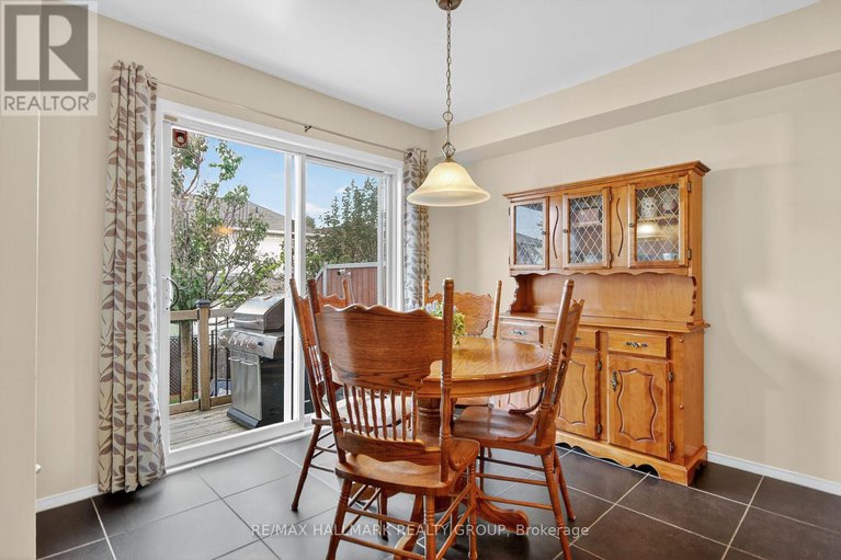 28971338/131-harbour-view-street/strandherd/ottawa/ontario/K2G6Z8_17