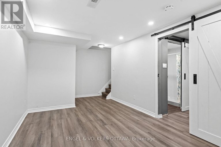 29006192/1540-mimosa-avenue/riverview-park/ottawa/ontario/K1G4C9_28