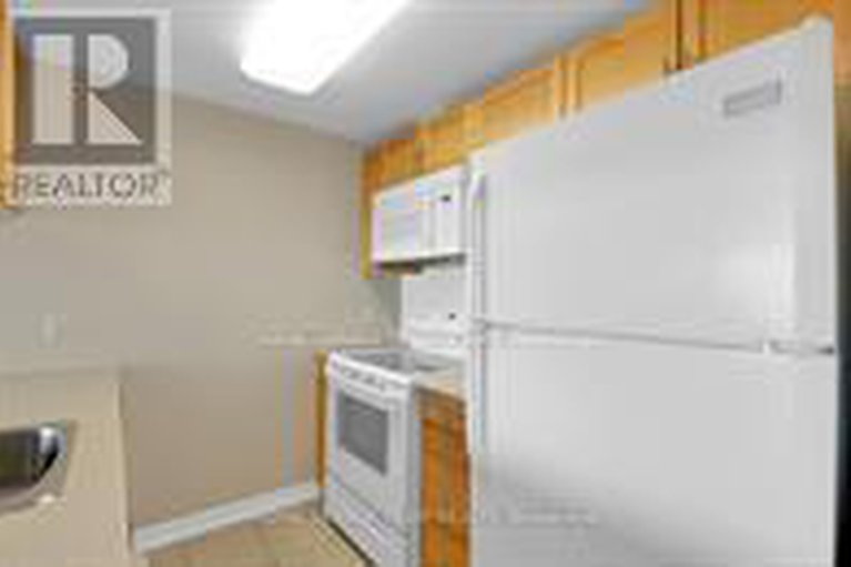 28713379/1704-234-rideau-street/sandy-hill/ottawa/ontario/K1N0A9_16