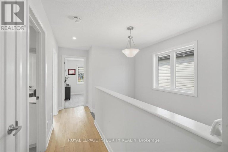 29028072/717-sebastian-street/avalon-east/ottawa/ontario/K4A5L1_22