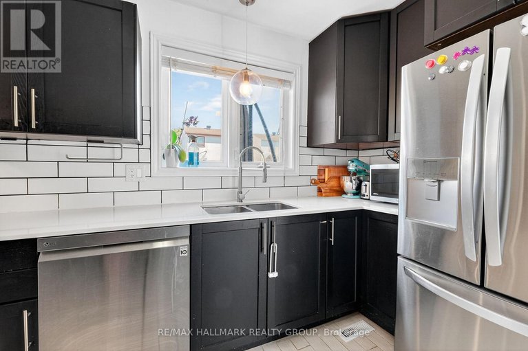 28929560/1821-brousseau-crescent/chateauneuf/ottawa/ontario/K1C2Y5_16