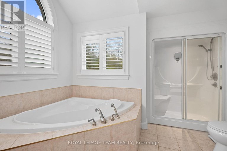 28316771/2377-pine-avenue/manotick-east-to-manotick-station/ottawa/ontario/K4M1B4_26