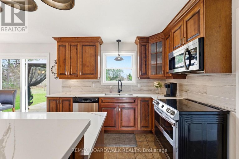 29674449/1671-oneill-road/north-grenville-twp-kemptville-south/north-grenville/ontario/K0G1S0_18