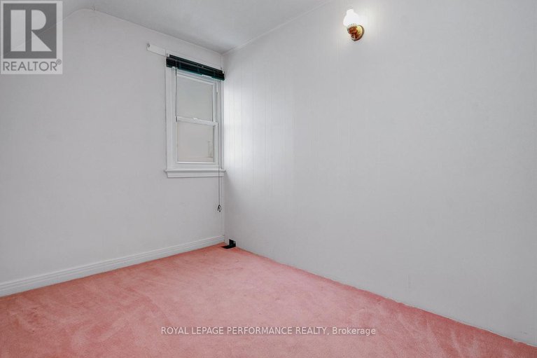 29403056/540-alesther-street/overbrookcastle-heights/ottawa/ontario/K1K1J3_28