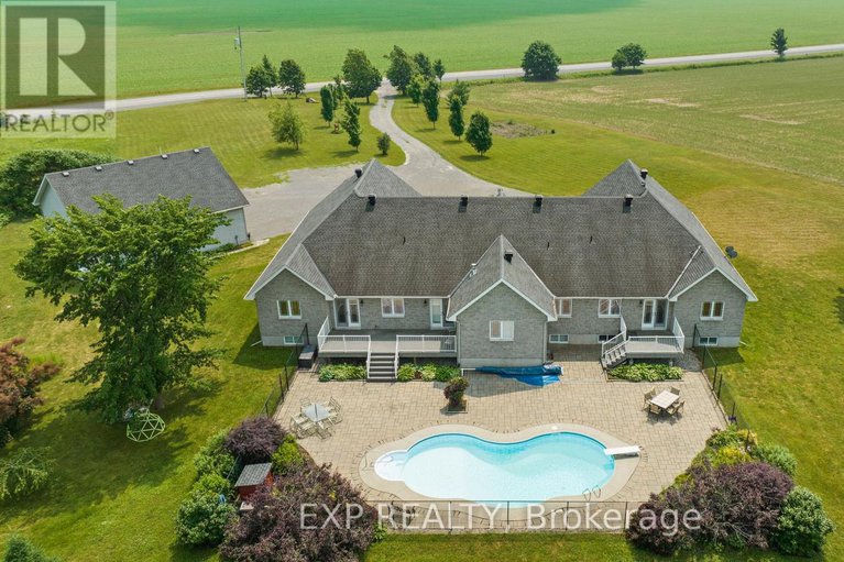 28552096/5940-brophy-drive/south-of-fallowfield-road/ottawa/ontario/K0A2Z0_46