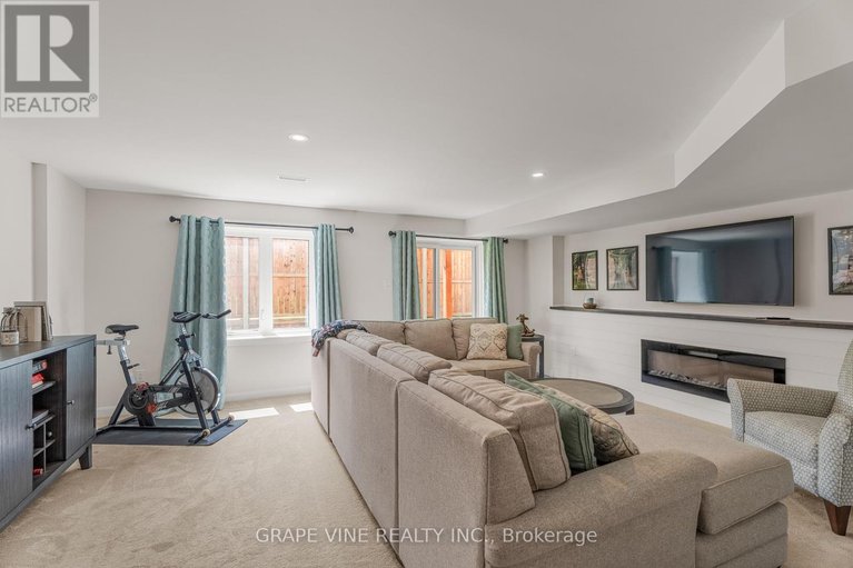 28597802/148-attwell-private/morgans-grantsouth-march/ottawa/ontario/K2K0P6_30