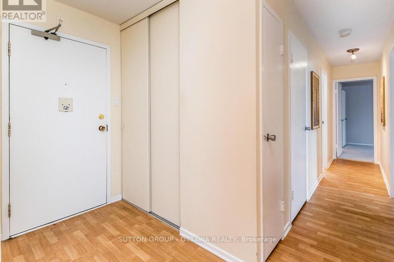 28867900/203-2951-riverside-drive/mooneys-bayriverside-park/ottawa/ontario/K1V8W6_4