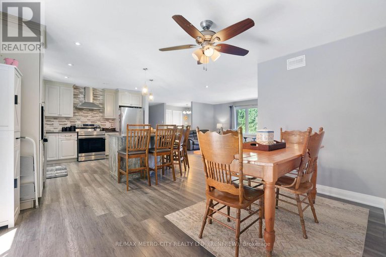 28770858/2457-burnstown-road/mcnabbraeside-twps/mcnabbraeside/ontario/K7V3Z4_14