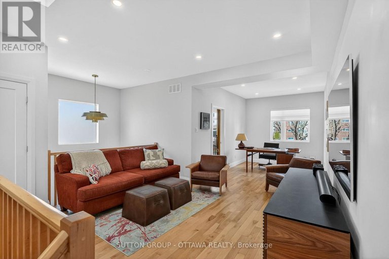 29641673/31-carlotta-avenue/kingsview-park/ottawa/ontario/K1L6S5_14