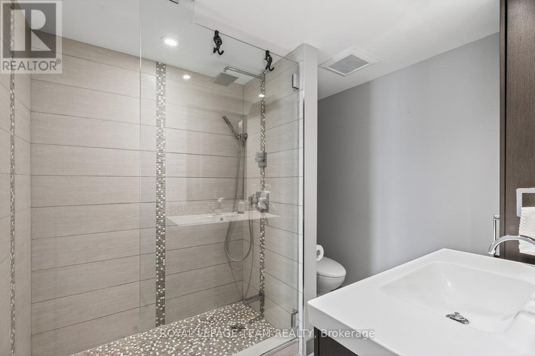 29643564/10-72-greenfield-avenue/ottawa-east/ottawa/ontario/K1S0X7_16