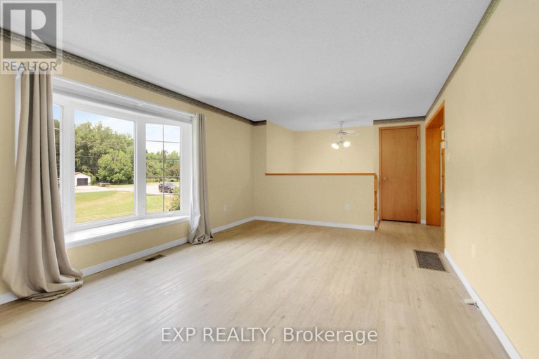 28592980/182-robertson-drive/lanark-highlands-lanark-village/lanark-highlands/ontario/K0G1K0_6