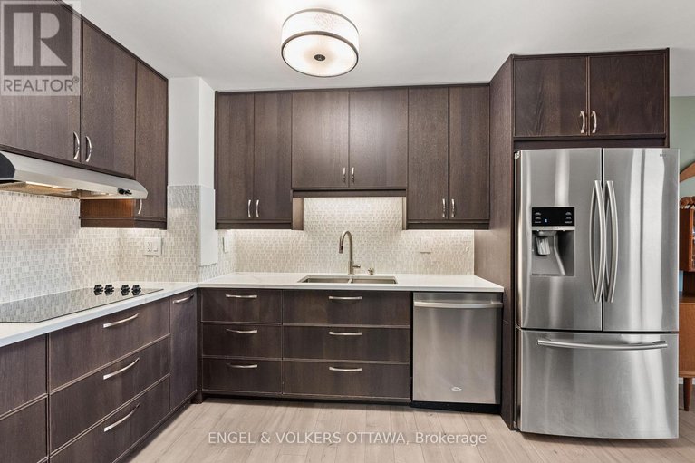 28939396/1006-2951-riverside-drive/mooneys-bayriverside-park/ottawa/ontario/K1V8W6_10