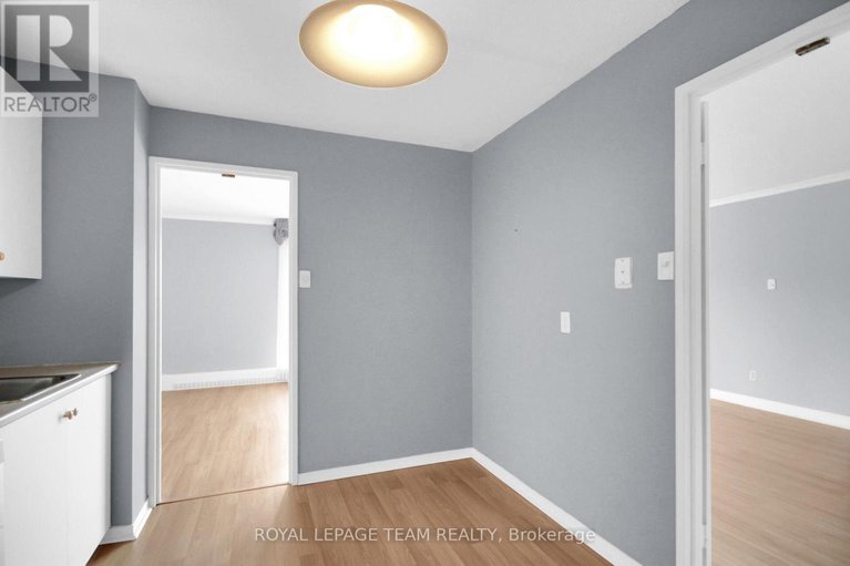 28852712/912-1485-baseline-road/copeland-park/ottawa/ontario/K2C3L8_13