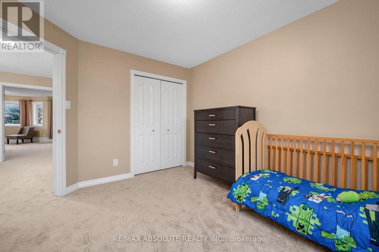 29624279/70-cedar-valley-drive/bridlewood/ottawa/ontario/K2M3A3_35