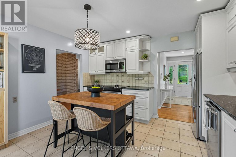 28842366/1800-devlin-crescent/playfair-park/ottawa/ontario/K1H5T6_6